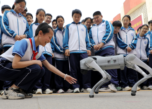 优化评价机制突出在教师教学评价中跨学科教学成果的权重